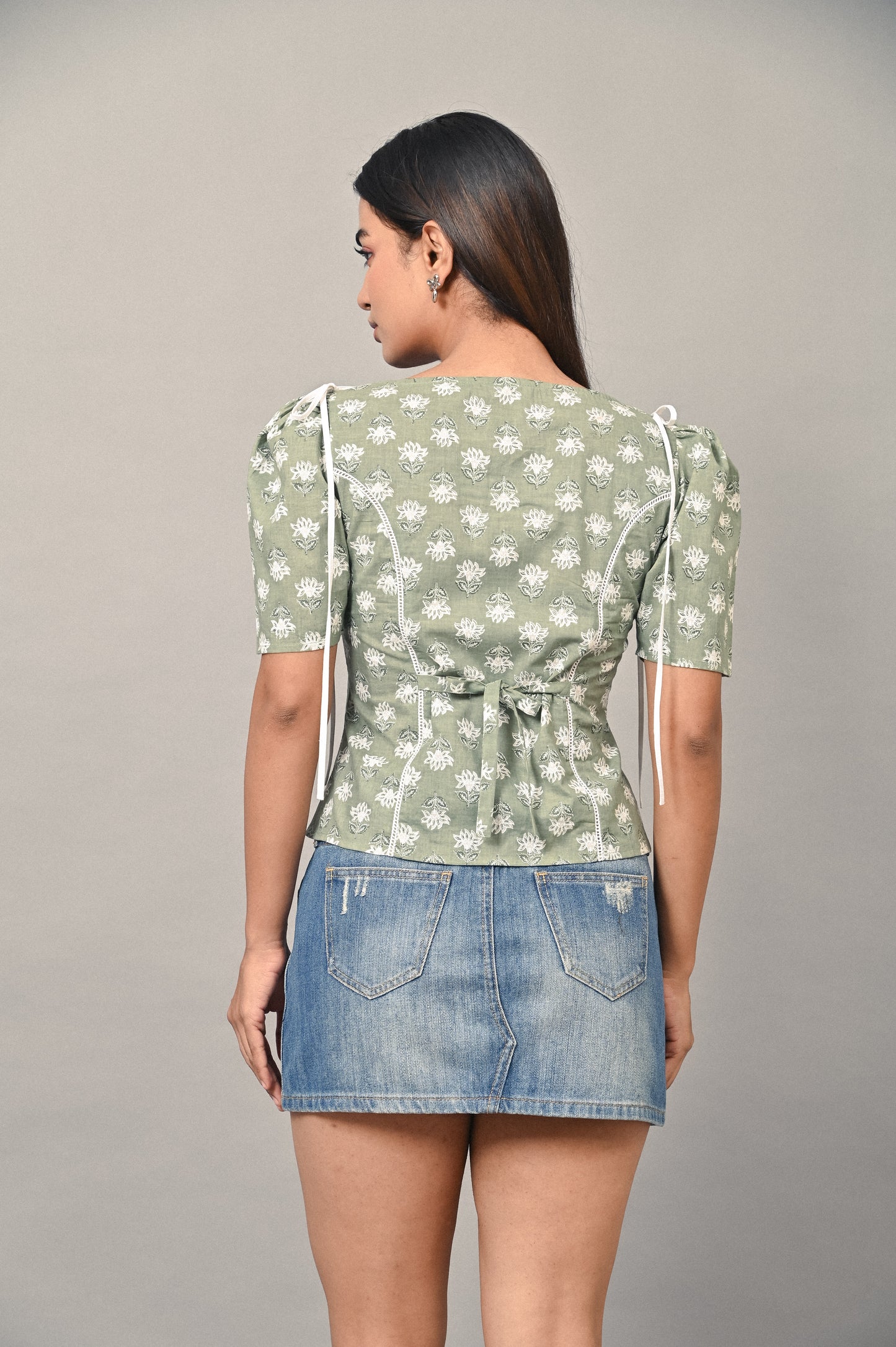 Cotton floral top with adjustable back tie